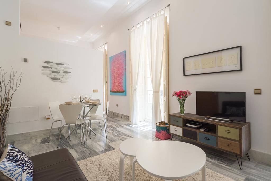 Plaza Picasso Apartment Malaga Exterior photo