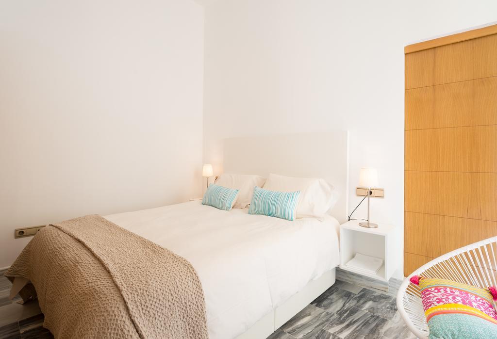 Plaza Picasso Apartment Malaga Exterior photo